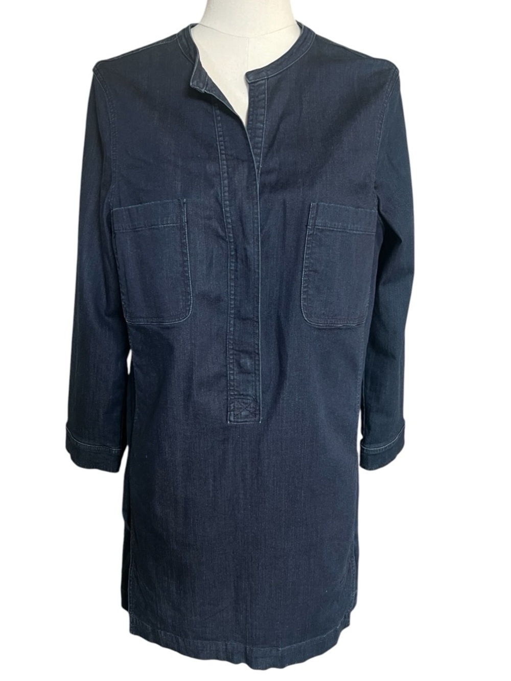 Vince blue denim dress with snap closure front size 12 newer soft indigo fabric